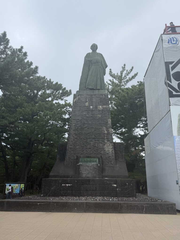 桂浜の坂本龍馬像の画像