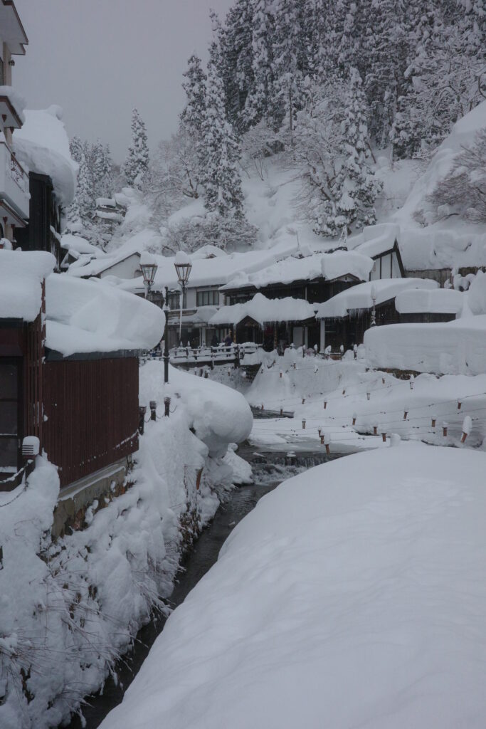 銀山温泉入り口の画像