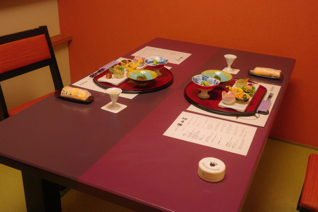 銀山荘の夕食の画像