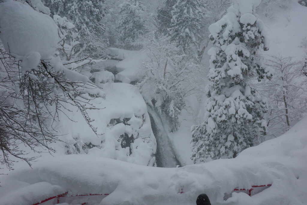 白銀の滝の画像