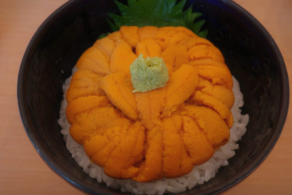 うに むらかみのうに丼の画像