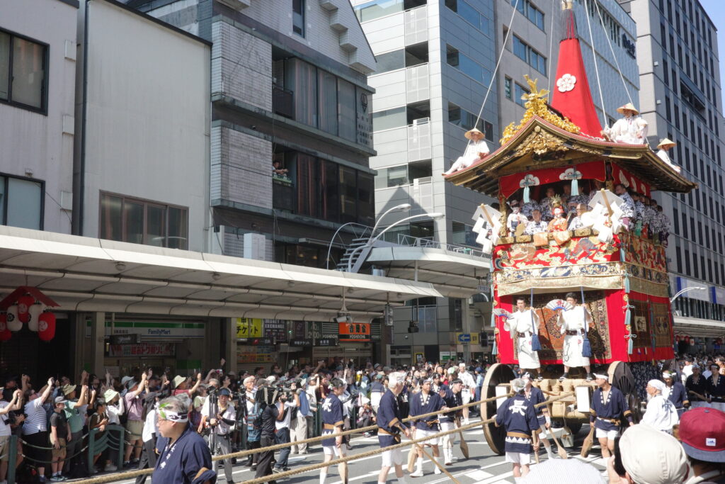前祭山鉾巡行