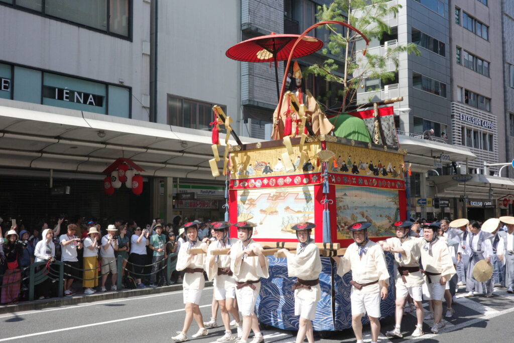 前祭山鉾巡行