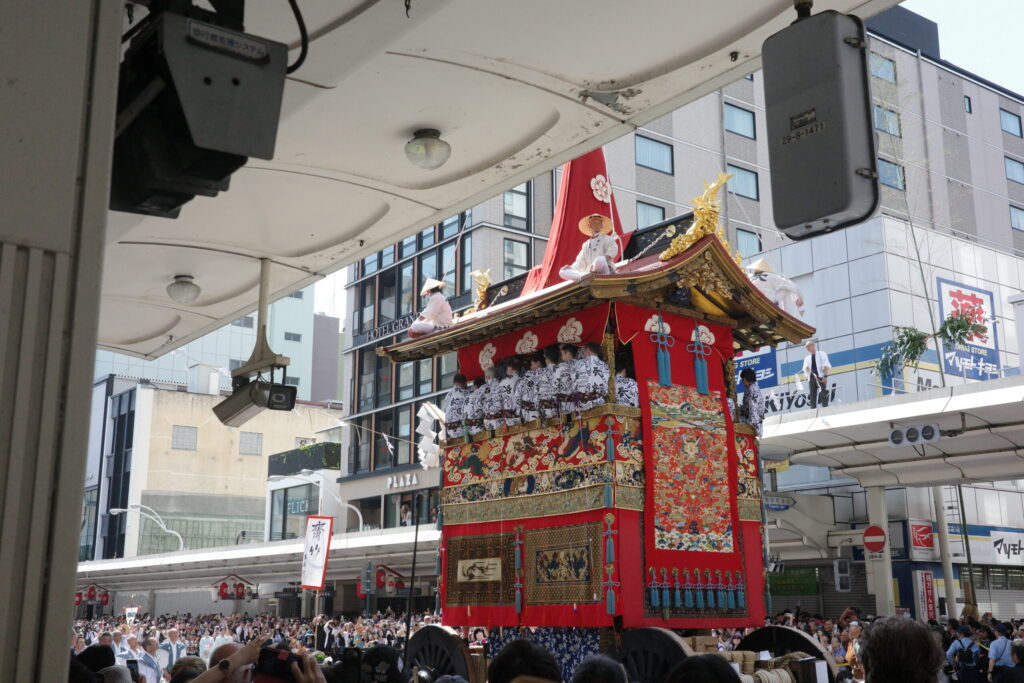 注連縄切り