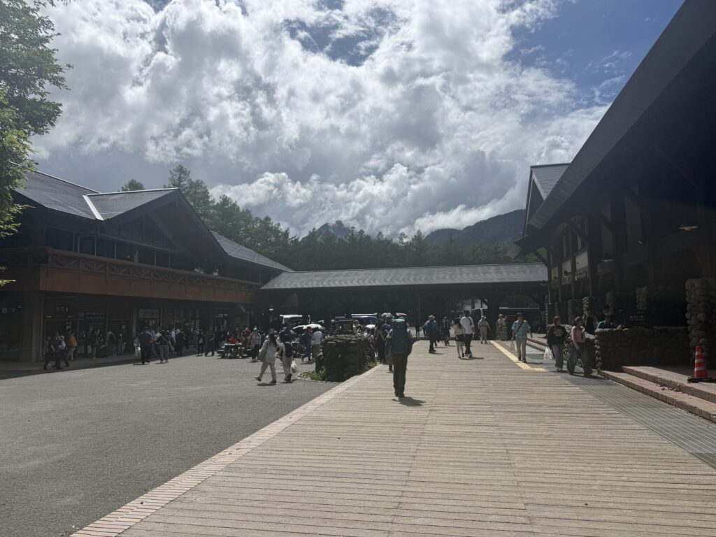 上高地バスターミナル