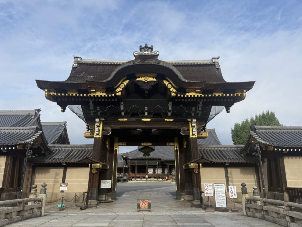 西本願寺 阿弥陀堂門