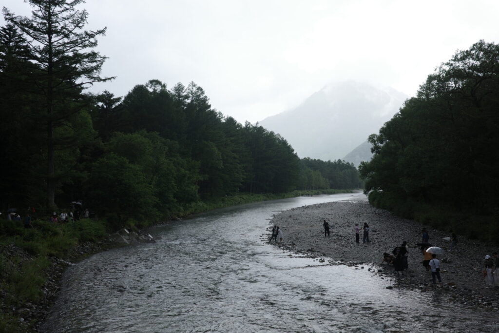 上高地 河童橋 雨