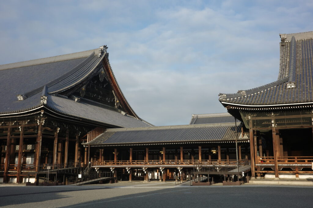 西本願寺 渡り廊下